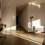 Maison Neuve Face Aux Pyrenees 別荘