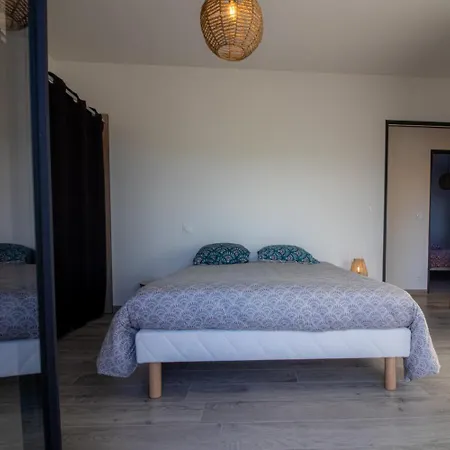 Maison Neuve Face Aux Pyrenees * Loucrup