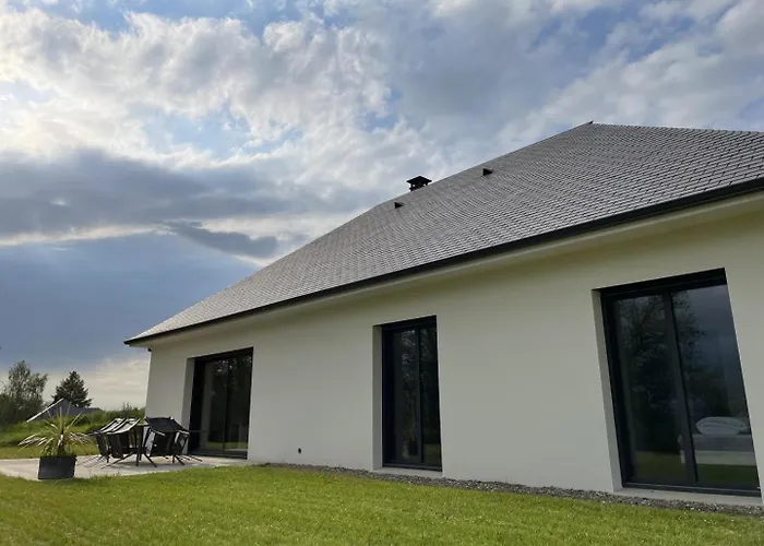 Maison Neuve Face Aux Pyrenees Loucrup