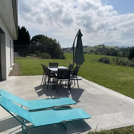 Holiday home Maison Neuve Face Aux Pyrenees *